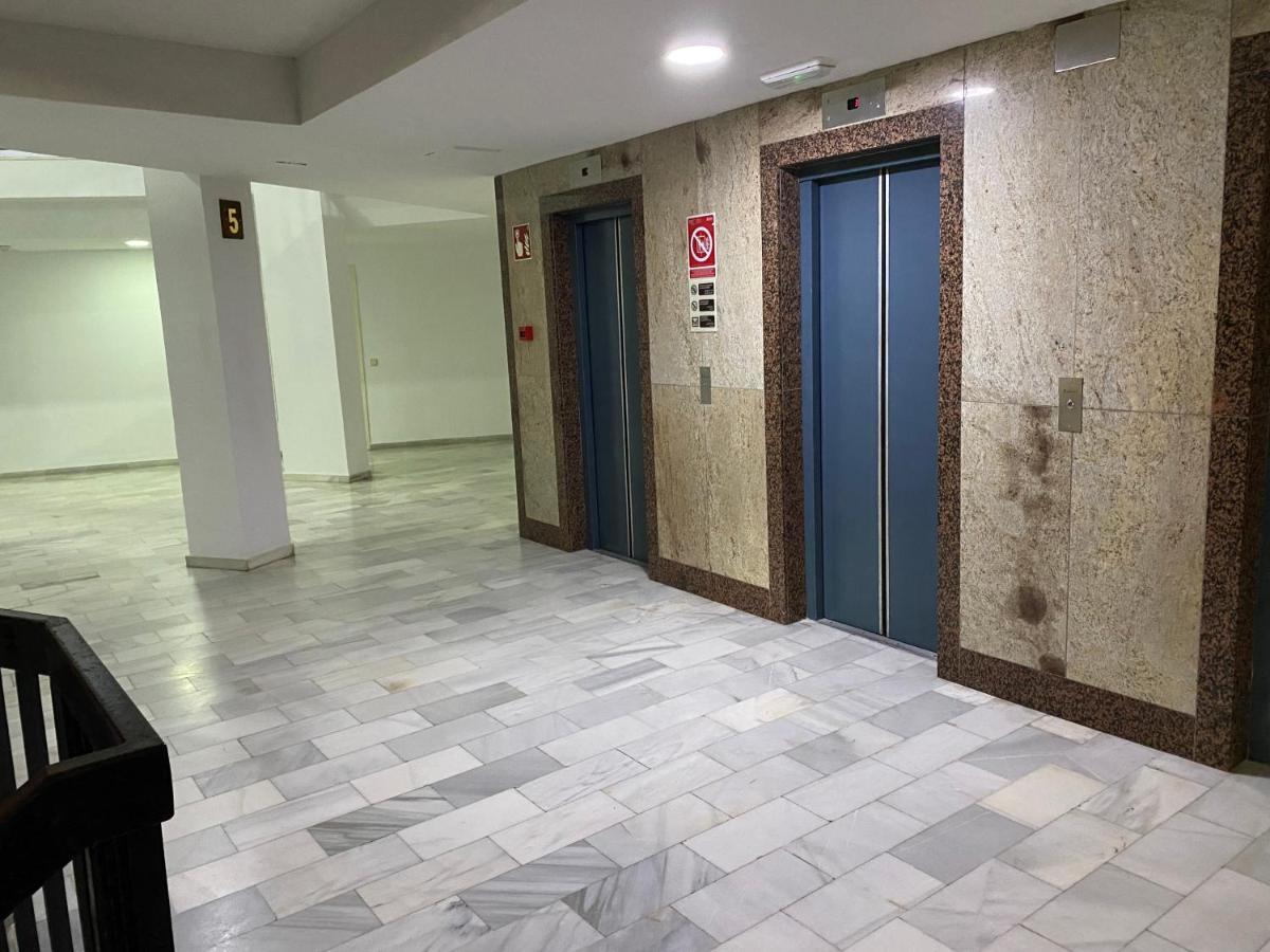 בנאלמדנה Benal Beach Apartamento Mountain View מראה חיצוני תמונה